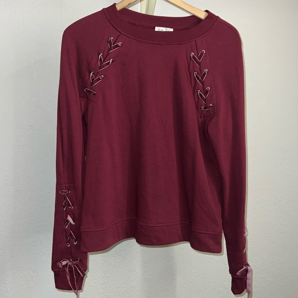 Women’s sweater new condition